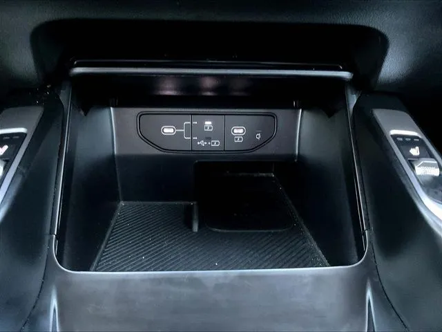 Kia Sorento Hybrid photo 17