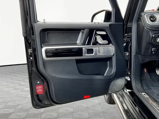 Mercedes-Benz G-Class photo 22