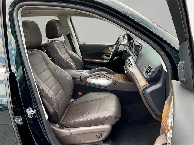 Mercedes-Benz GLS photo 30