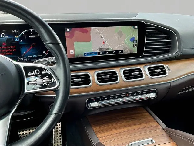 Mercedes-Benz GLS photo 11