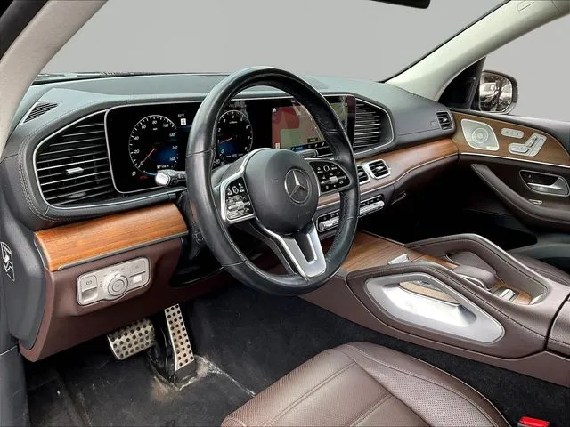 Mercedes-Benz GLS photo 18