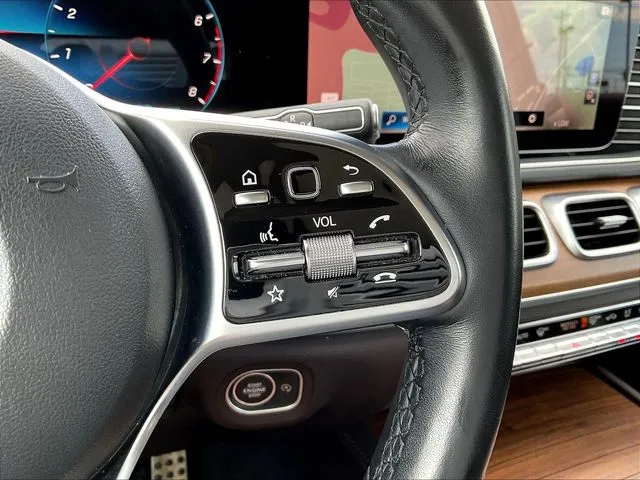 Mercedes-Benz GLS photo 14