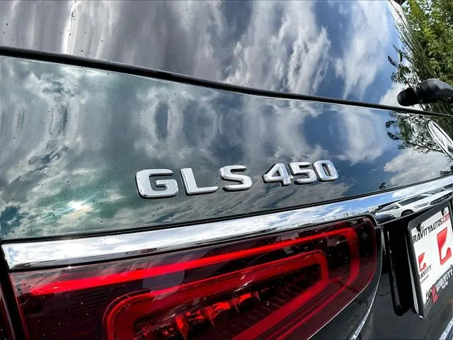 Mercedes-Benz GLS photo 25