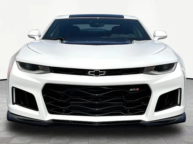 Chevrolet Camaro photo 2