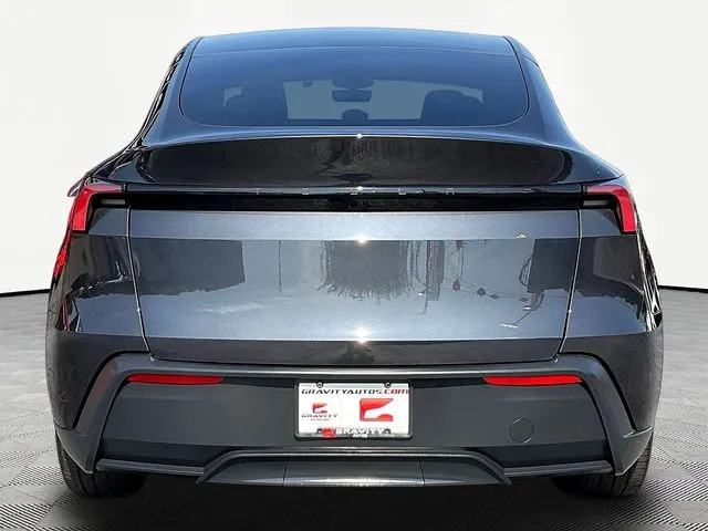 Tesla Model Y photo 6