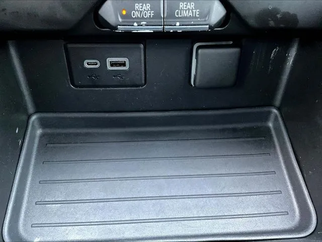 Chevrolet Tahoe photo 18
