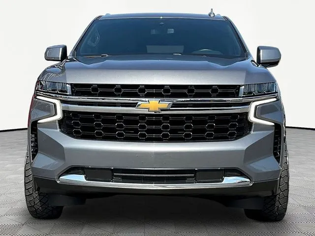 Chevrolet Tahoe photo 2