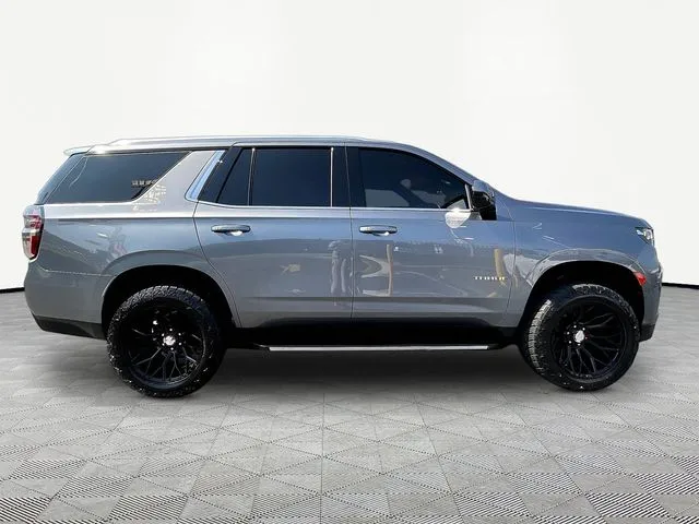 Chevrolet Tahoe photo 8