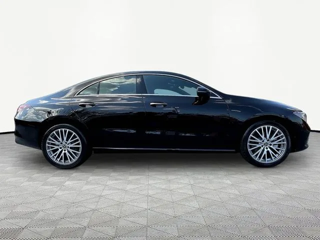 Mercedes-Benz CLA photo 8