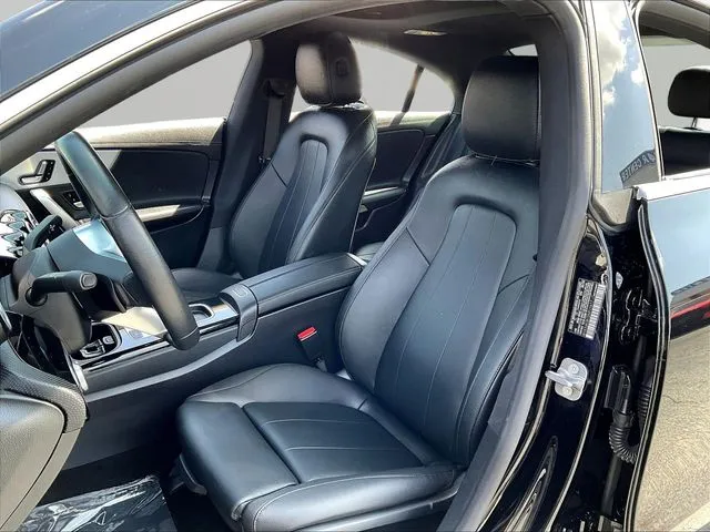 Mercedes-Benz CLA photo 22