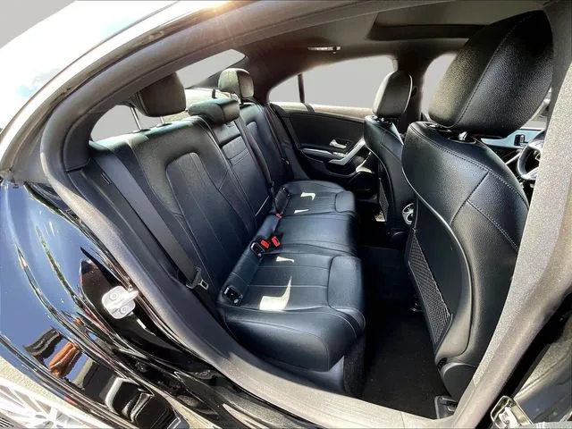 Mercedes-Benz CLA photo 26
