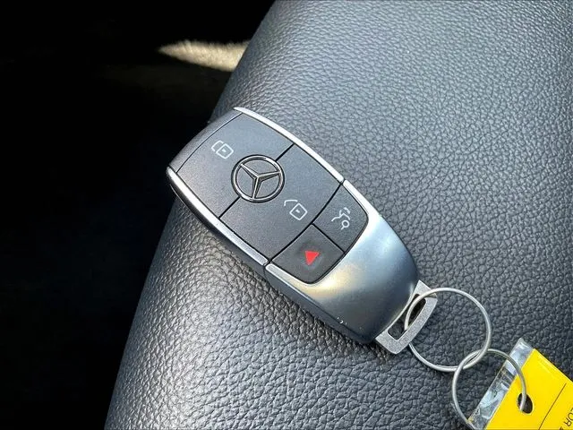 Mercedes-Benz CLA photo 36