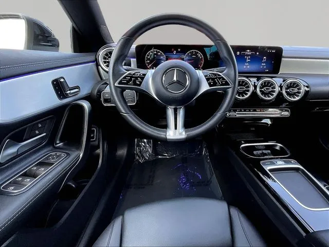 Mercedes-Benz CLA photo 10