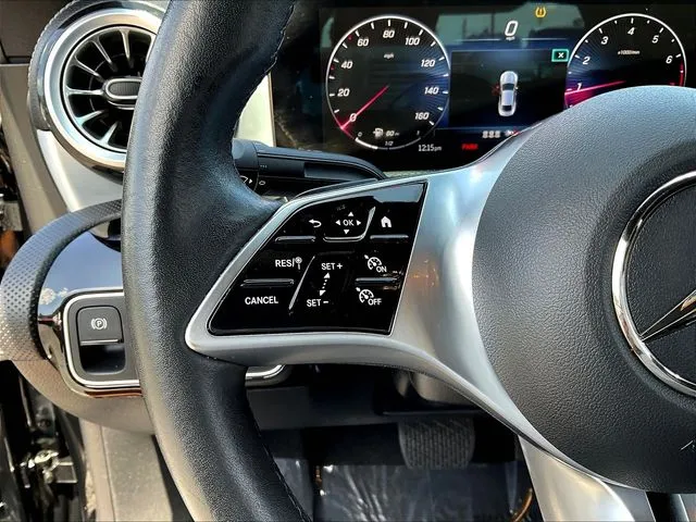 Mercedes-Benz CLA photo 12