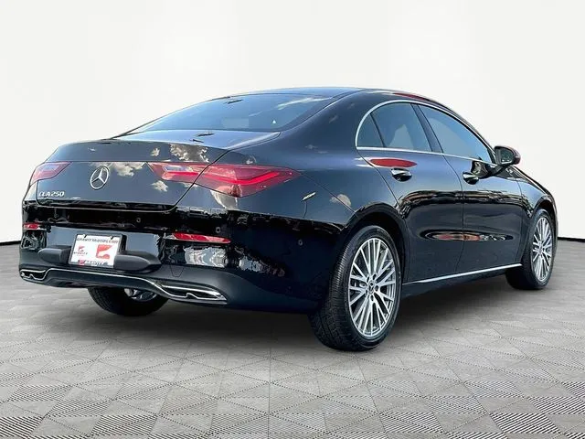 Mercedes-Benz CLA photo 7