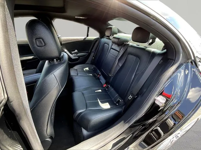 Mercedes-Benz CLA photo 23