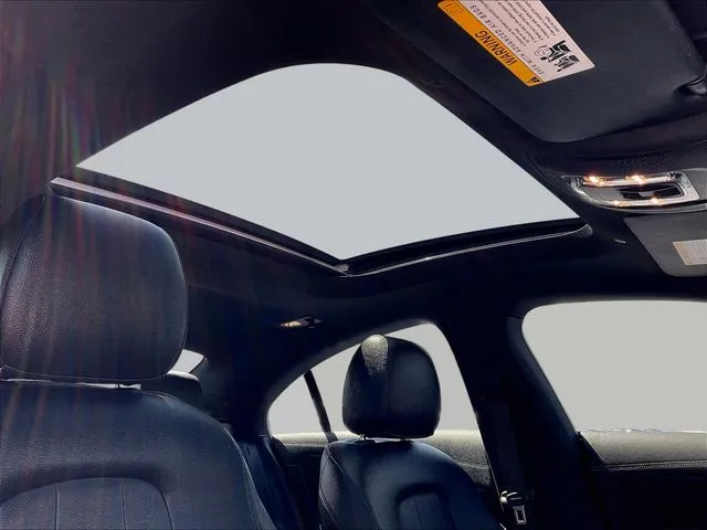 Mercedes-Benz CLA photo 28