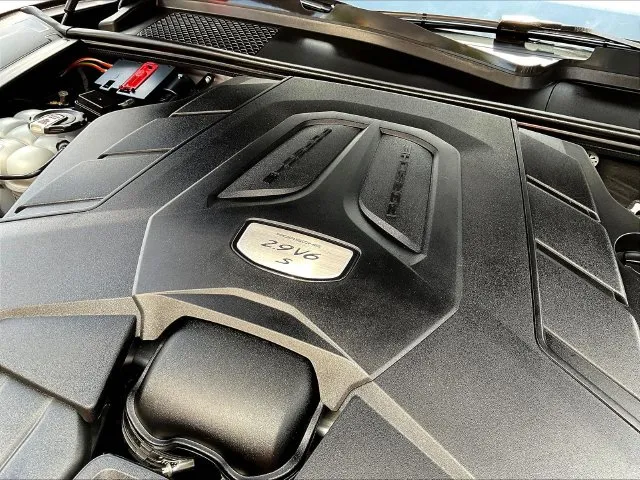 Porsche Cayenne photo 32