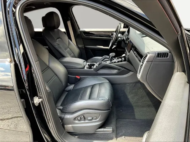 Porsche Cayenne photo 30