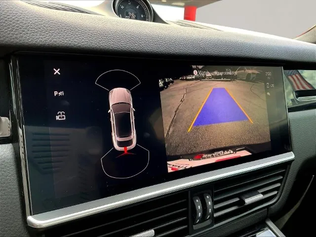 Porsche Cayenne photo 16