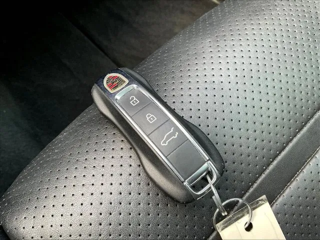 Porsche Cayenne photo 36