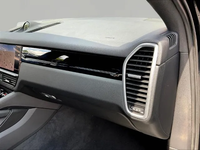 Porsche Cayenne photo 27