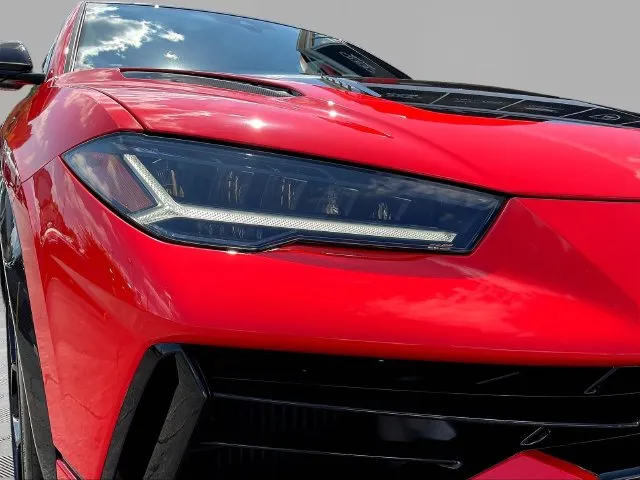 Lamborghini URUS photo 31