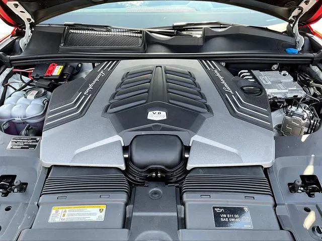 Lamborghini URUS photo 29