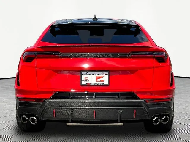 Lamborghini URUS photo 6