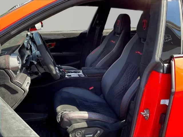 Lamborghini URUS photo 21