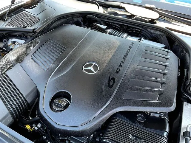 Mercedes-Benz S-Class photo 32