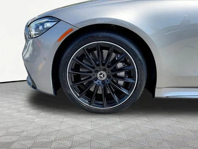 Mercedes-Benz S-Class photo 35