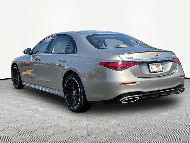 Mercedes-Benz S-Class photo 5