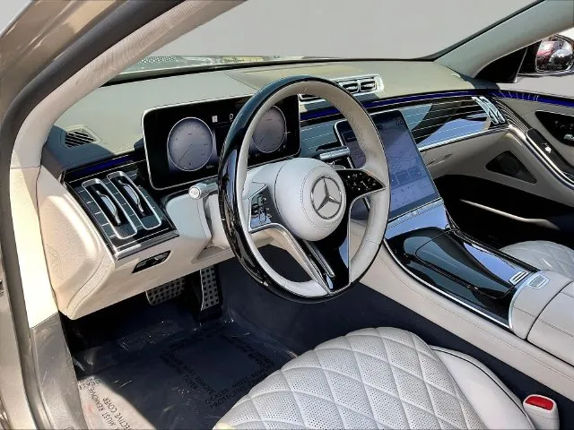 Mercedes-Benz S-Class photo 18