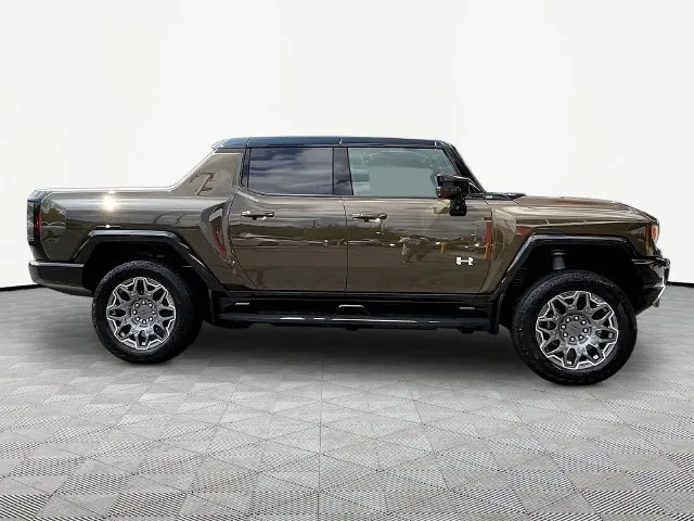 GMC Hummer EV Pickup photo 8