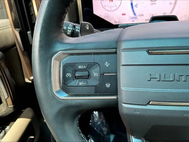 GMC Hummer EV Pickup photo 14
