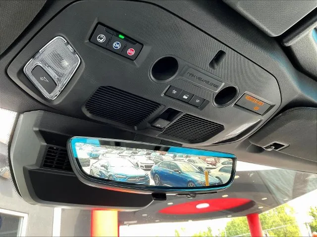 GMC Hummer EV Pickup photo 18