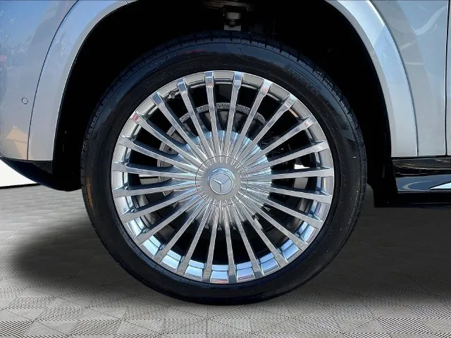 Mercedes-Benz GLS photo 36