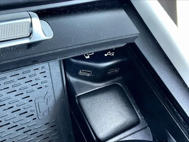 Mercedes-Benz GLS photo 18