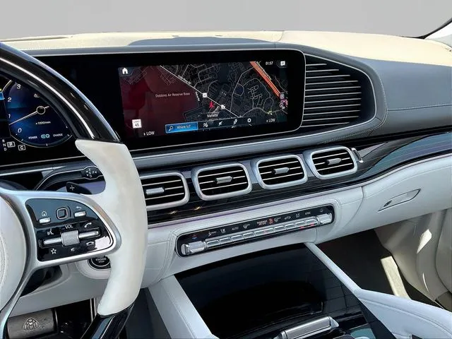 Mercedes-Benz GLS photo 11