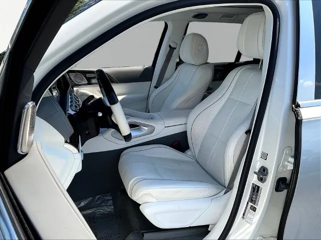 Mercedes-Benz GLS photo 23