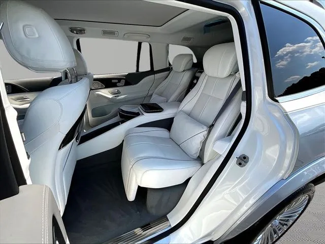 Mercedes-Benz GLS photo 24