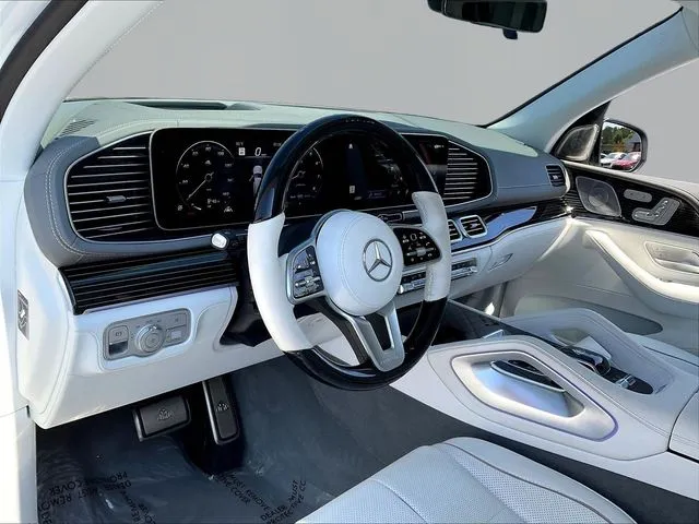 Mercedes-Benz GLS photo 19