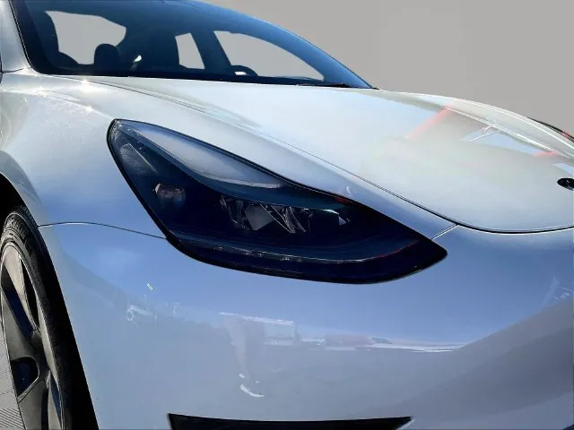 Tesla Model 3 photo 33
