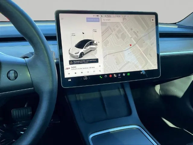 Tesla Model 3 photo 11