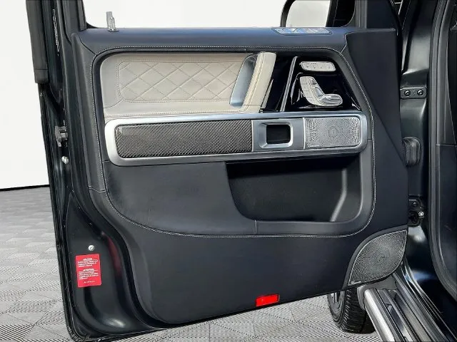 Mercedes-Benz G-Class photo 22