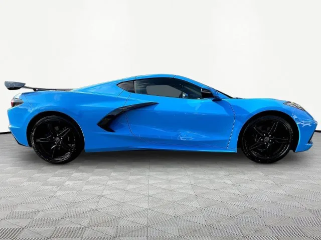 Chevrolet Corvette photo 8