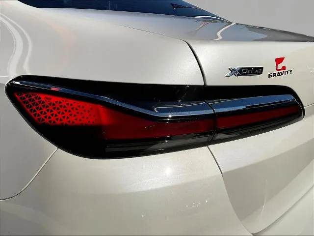 BMW 7 Series photo 24