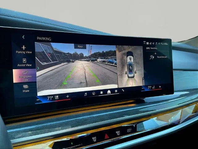 BMW 7 Series photo 16