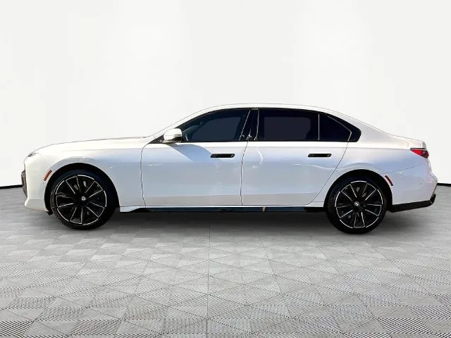 BMW 7 Series photo 4